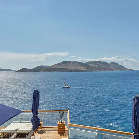 Meis Exclusive Hotel 3*