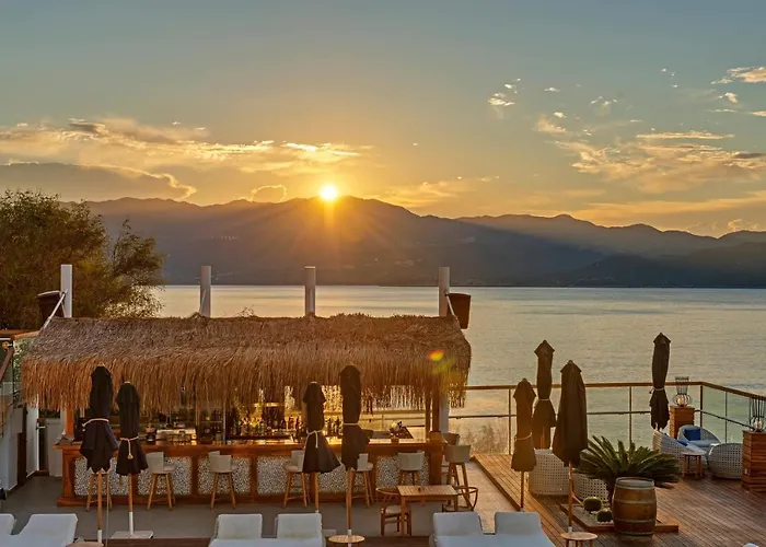 Meis Exclusive Hotel 3*